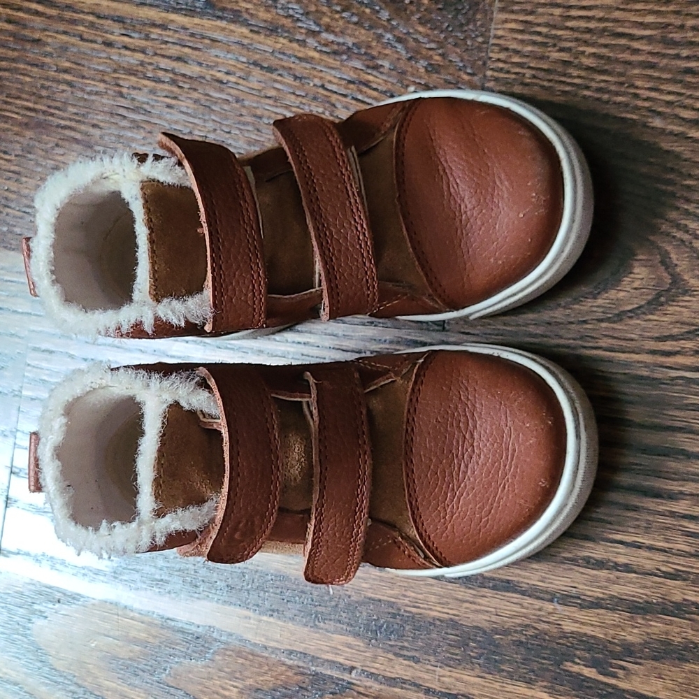 UGG Leather hightop boots